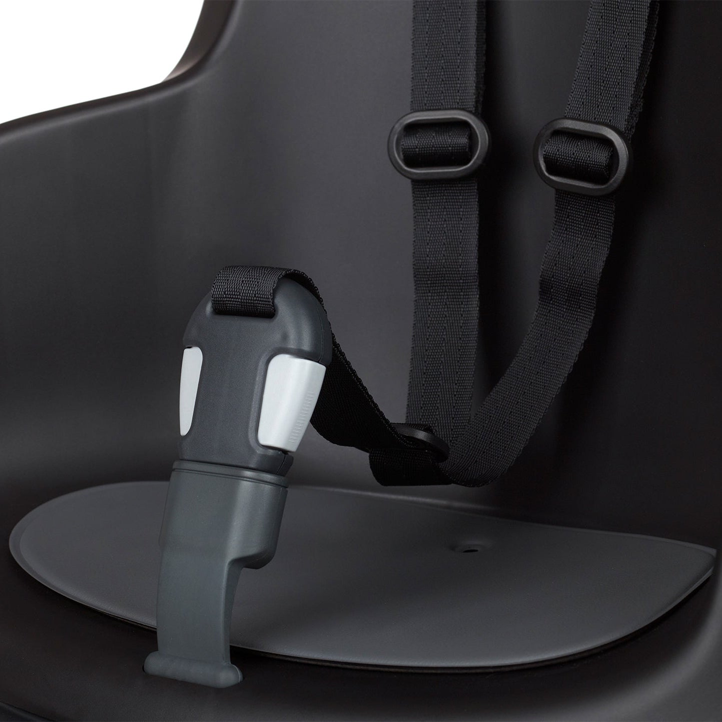 Nahaufnahme der gepolsterten Sitzfläche vom BoBike Maxi Go Kindersitz