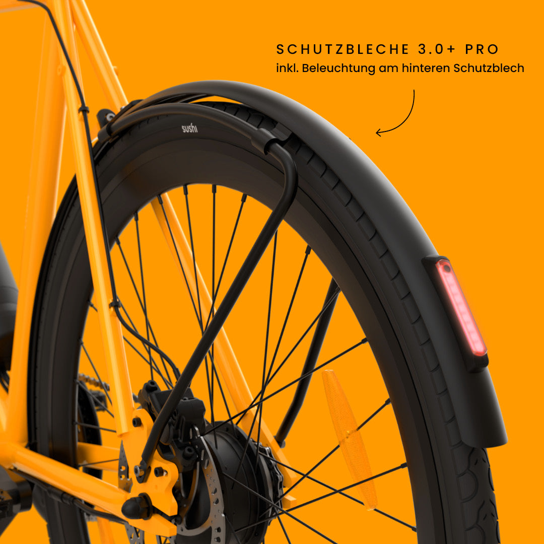 Maki 3.0+ Lava mit Fokus auf das hintere Schutzblech 3.0+ Pro mit integriertem LED-Rücklicht