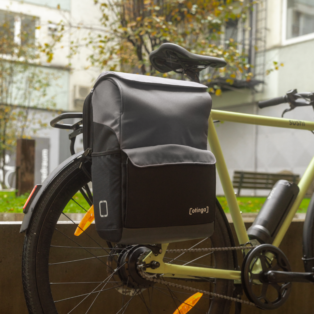 Maki 3.0+ in the Rainy Commuter Bundle