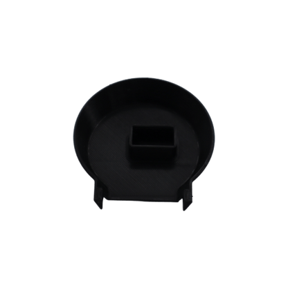 Detailansicht der Unterseite der schwarzen Controller-Abdeckung für SUSHI BIKES, mit rechteckiger Aussparung für Akkukontakte