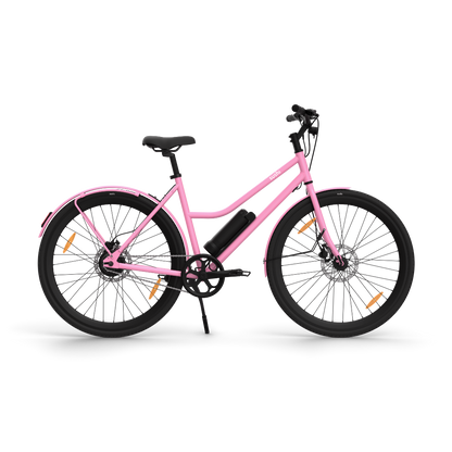 California Roll 3.0+ Bubblegum mit rosa Schutzblechen, schwarzem Lenker und Sattel