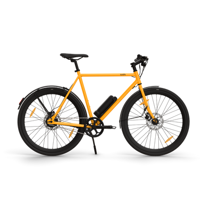 Maki 3.0+ Lava mit schwarzen Schutzblechen, Lenker und Sattel in der Seitenansicht