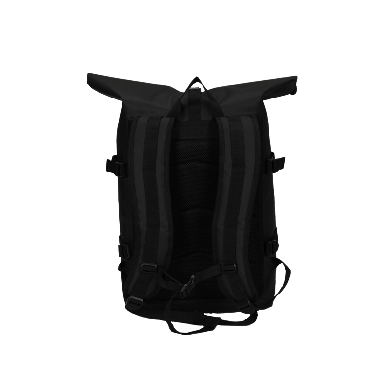schwarzer Rucksacks mit breiten Schultergurten und Rückenpolstern für mehr Tragekomfort