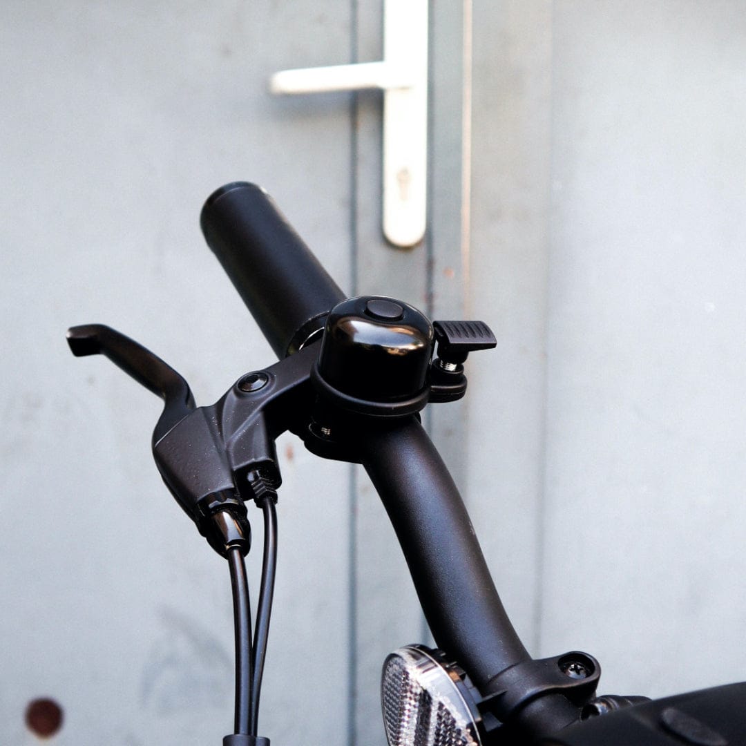 Air Bell angebracht an einem Fahrrad-Lenker.